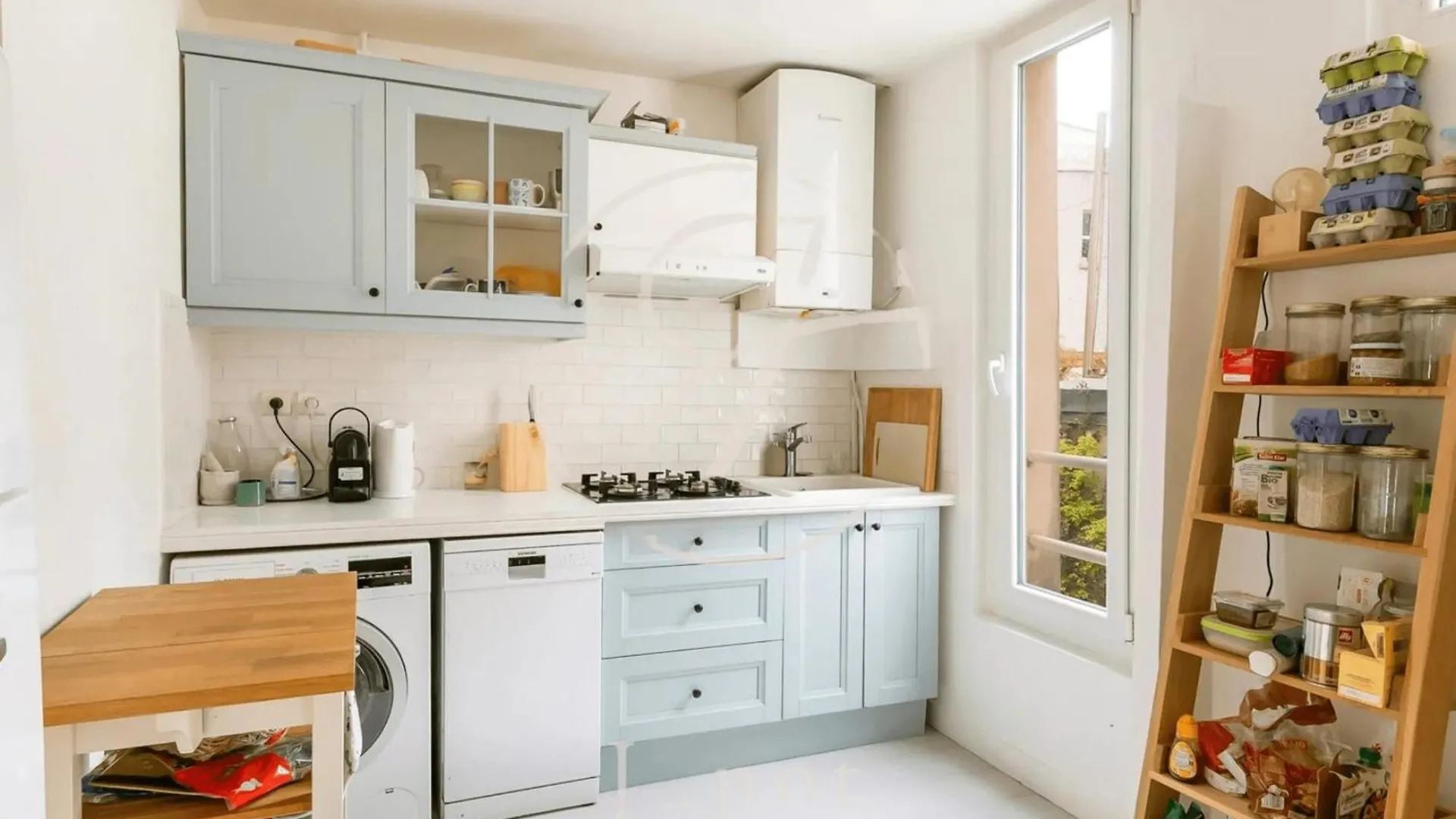 Charming Apartment Near Sacre Coeur Paris