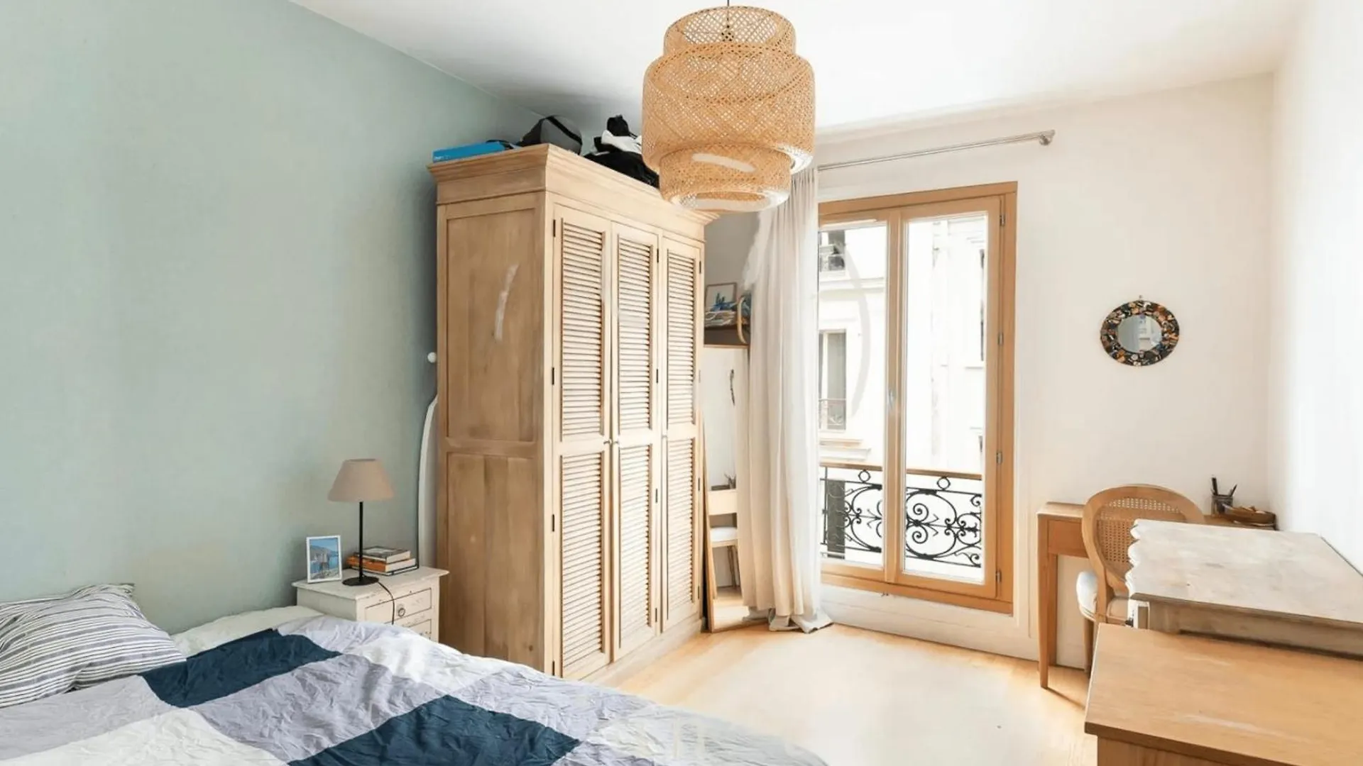 Charming Apartment Near Sacre Coeur Paris France